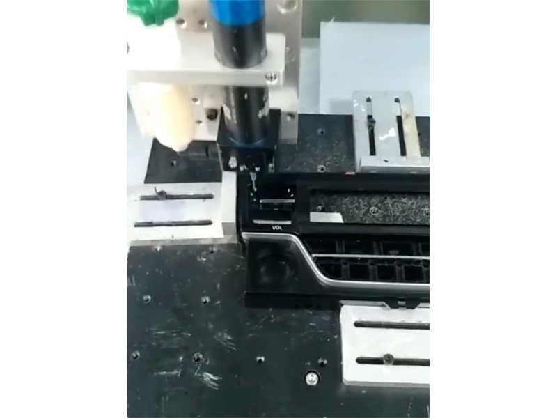 精密螺杆点胶阀点黄色润滑油